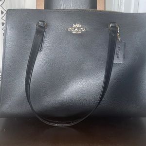 XL Coach Tote w/ zipper pocket inside of the bag